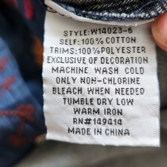 Johnny Was Toni Relaxed Fit Denim Shirt Heavy Embroidery Pear Snap Western XXS - Picture 15 of 15